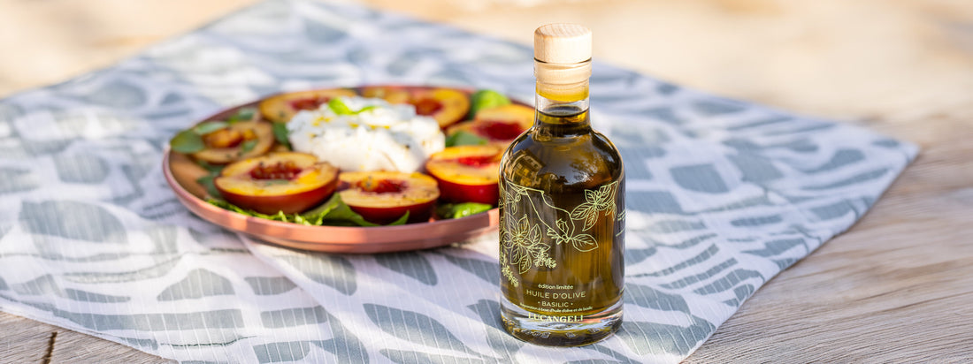 Bouteille huile d’olive pressée basilic